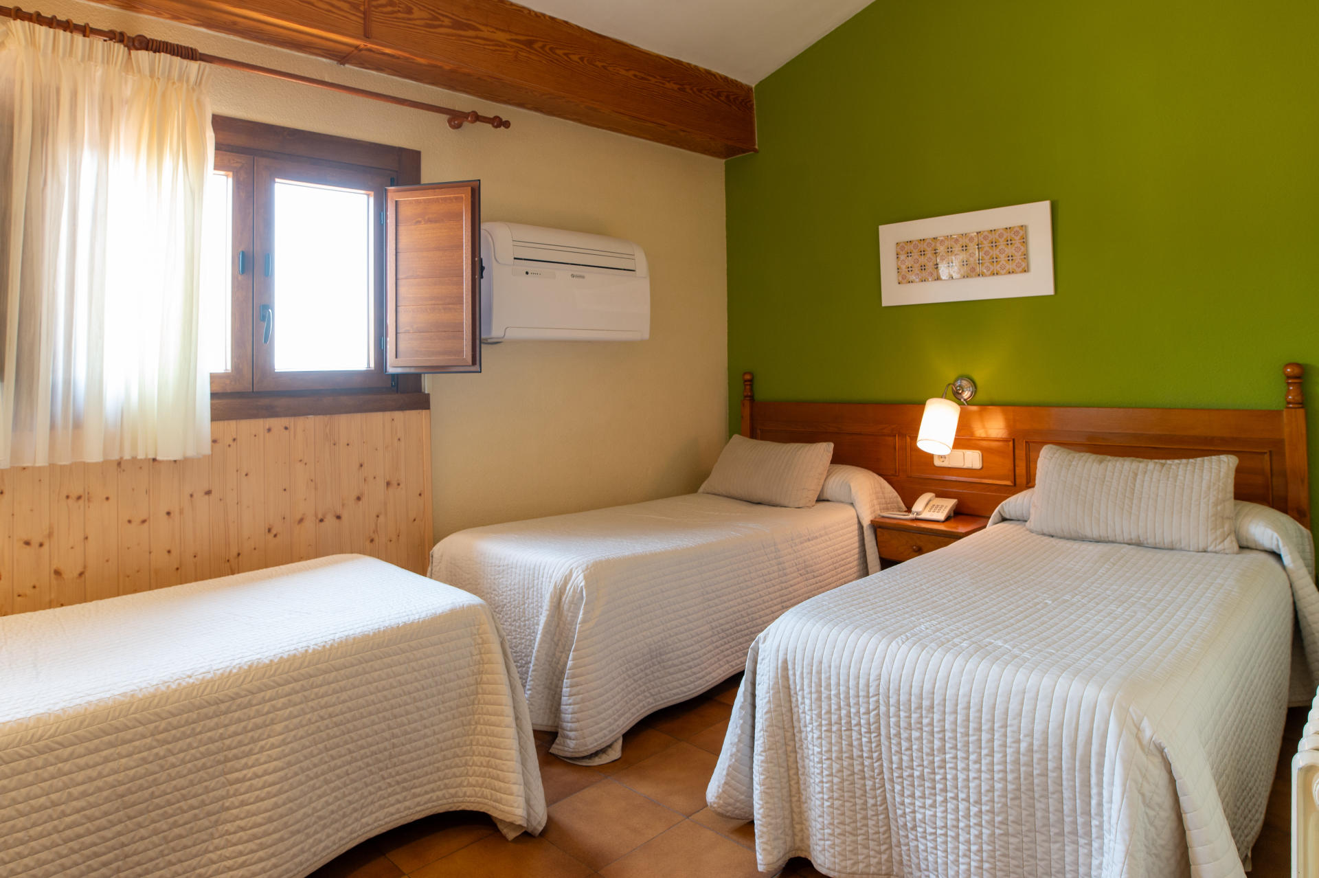 Habitación Triple del Hotel Rey Don Jaime