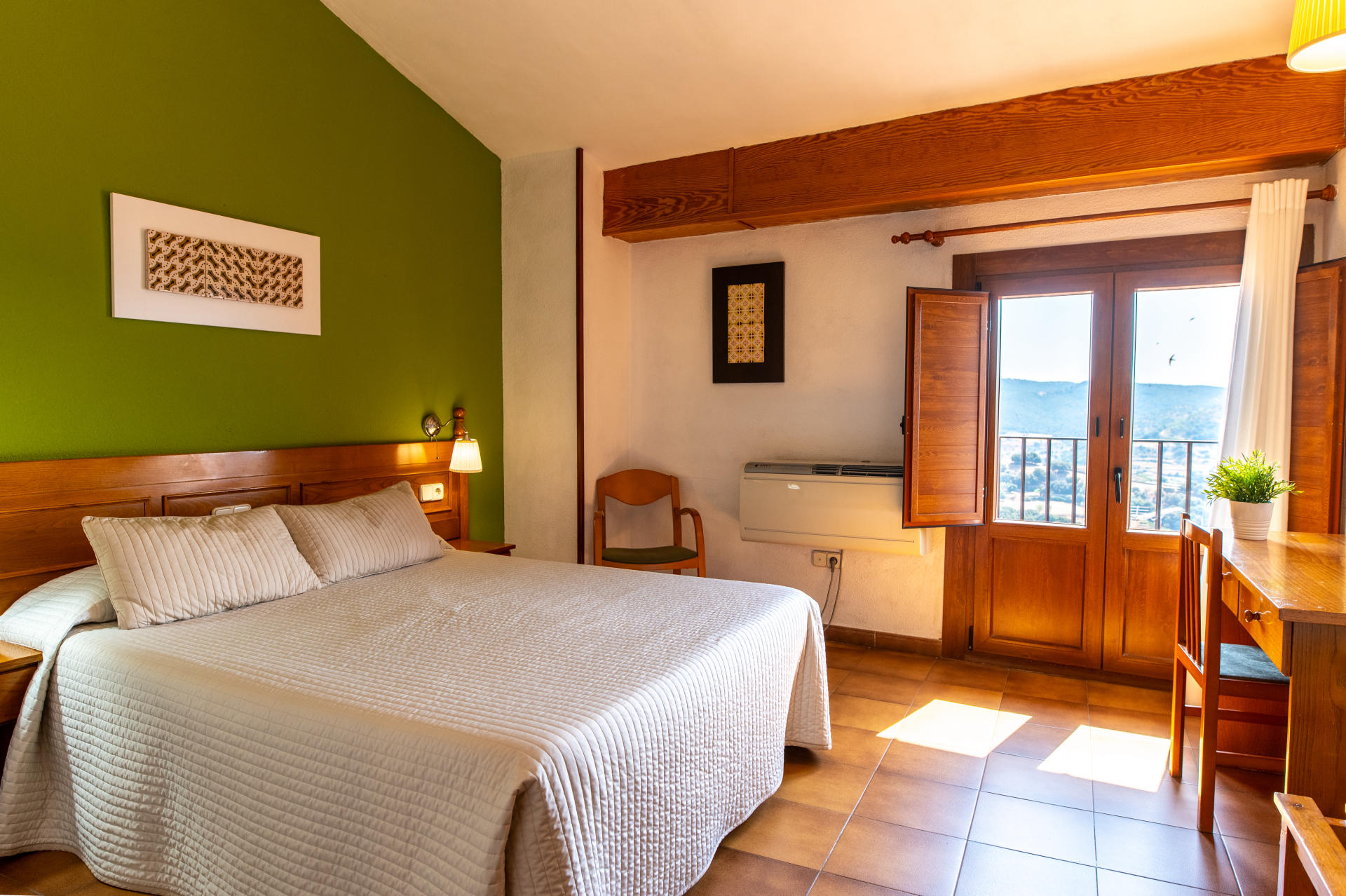 Habitación Doble superior con vistas del Hotel Rey Don Jaime
