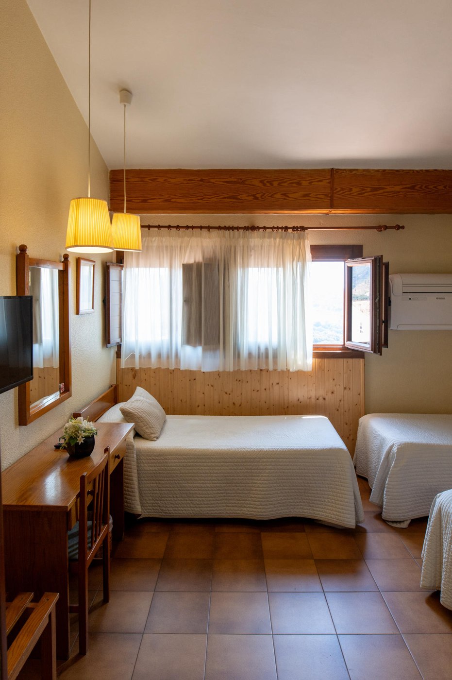 Habitación Triple del Hotel Rey Don Jaime
